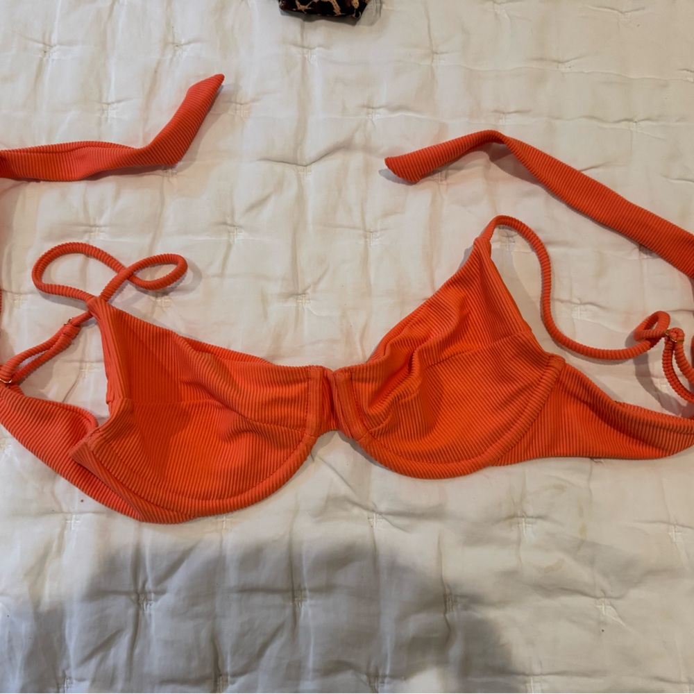 Skatie Bikini Top